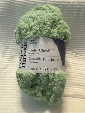 New LOOPS & THREADS Fluffy Chenille Yarn Spring Green Crochet Knit Knitting